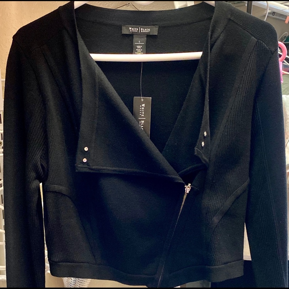 White/Black brand cropped sweater size L